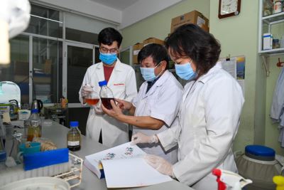 Sắp có thuốc điều trị COVID-19 'made in Vietnam'